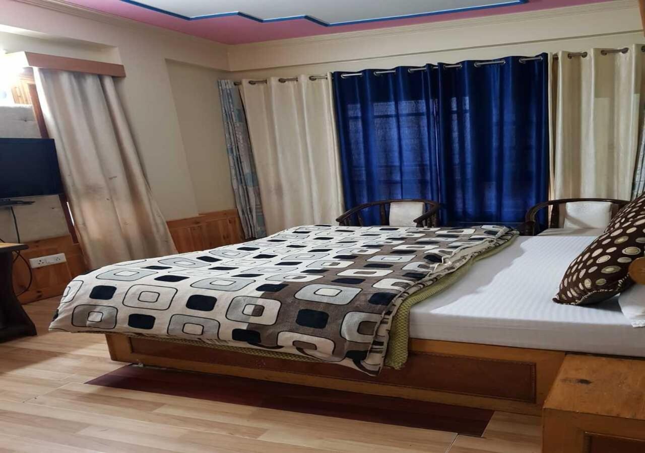 Hotel Apple Regency Шимла Экстерьер фото