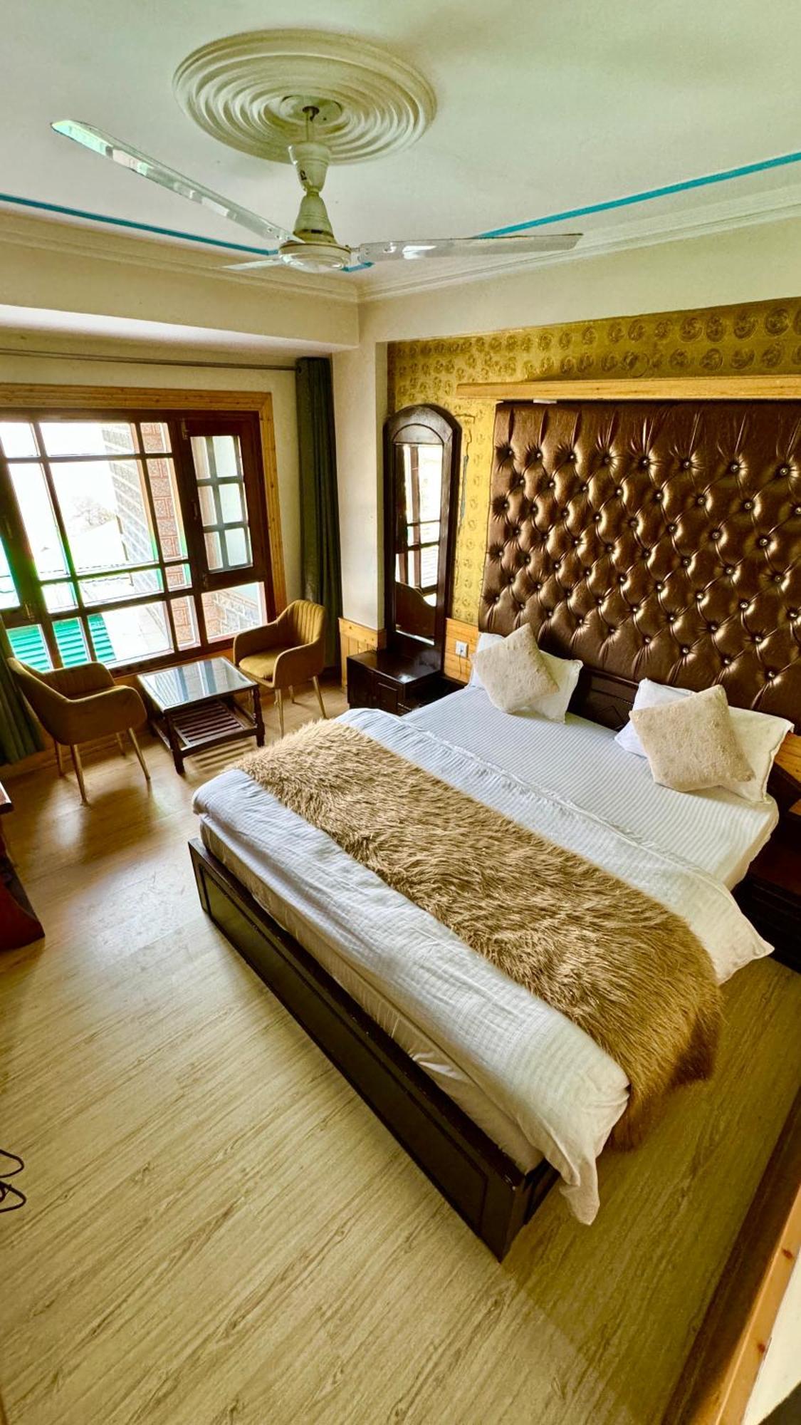 Hotel Apple Regency Шимла Экстерьер фото