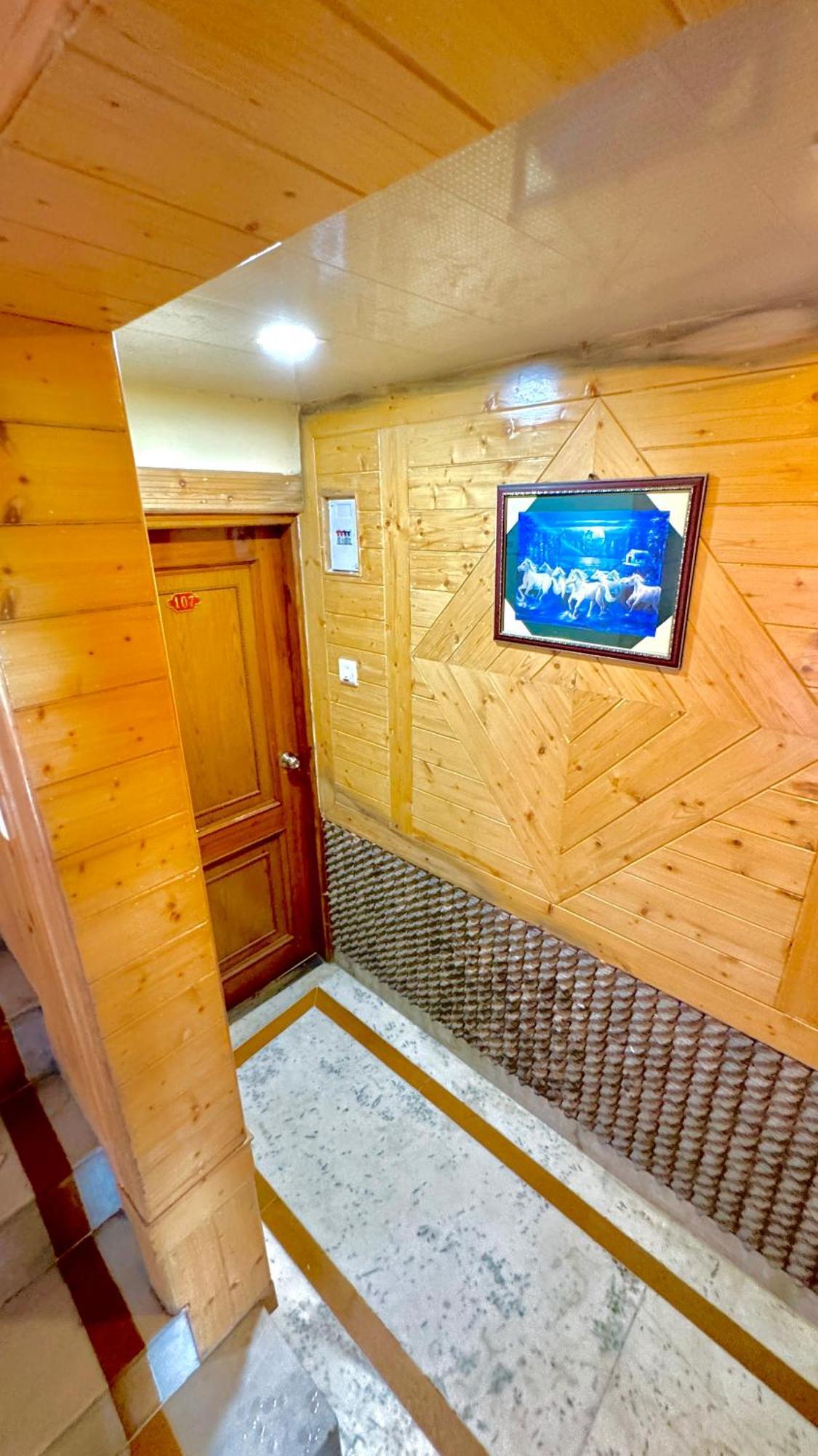 Hotel Apple Regency Шимла Экстерьер фото