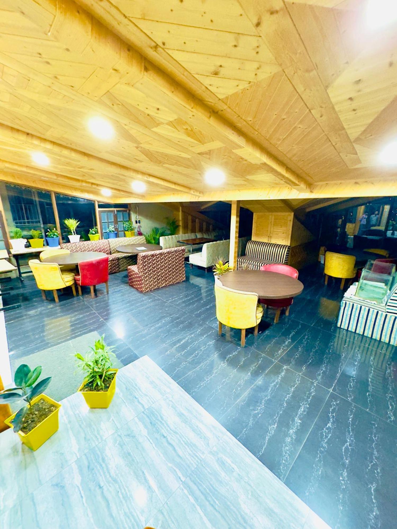 Hotel Apple Regency Шимла Экстерьер фото