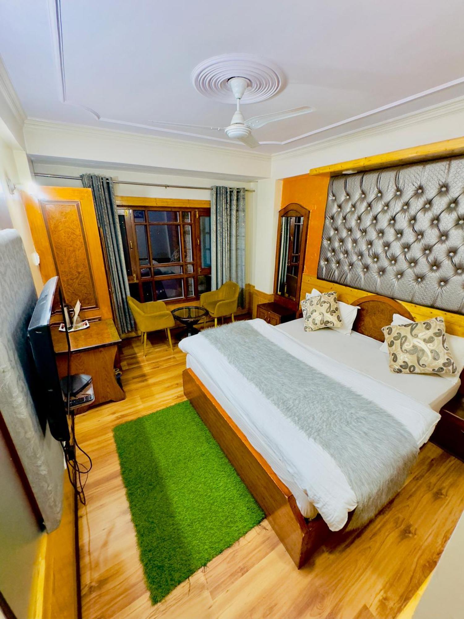Hotel Apple Regency Шимла Экстерьер фото