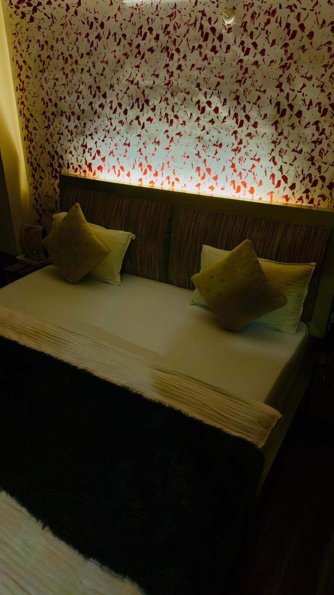Hotel Apple Regency Шимла Экстерьер фото